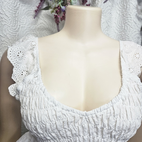 URBAN Romantics White Smocked Peplum Blouse - Picture 4 of 7